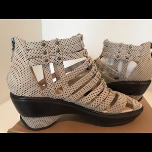 Jambu memory foam sandal